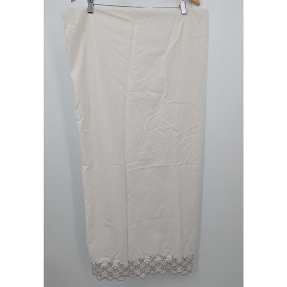 D. Porthault Ivory Pillowcase Gray Lace Trim 100% Combed Cotton - Picture 2 of 5